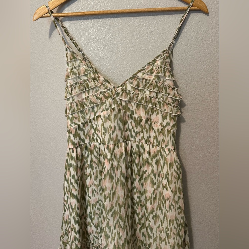 Romper from MI AMI! This is a size medium!
